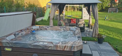 Domek Komfort z jakuzzi przy Parku Zdrojowym