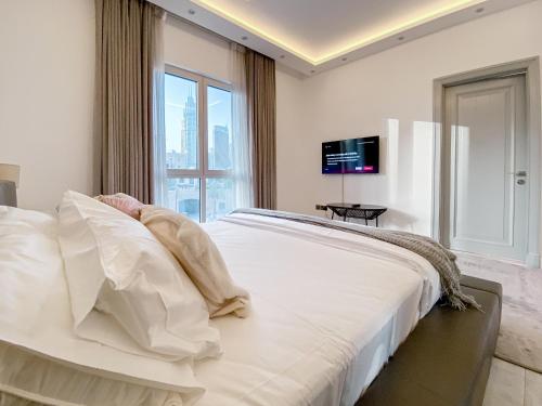 Live the Burj Lifestyle in Timeless OldTown by SBH photo 2