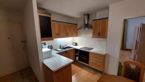 Wohnung Simmering neben U&S-Bahn