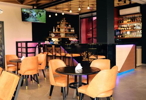 Ο χώρος του lounge ή του μπαρ στο Garden Park House