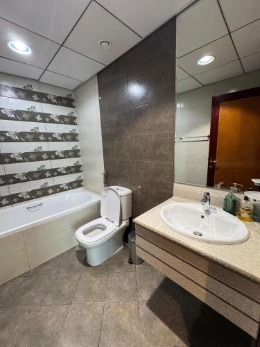 Un baño de Ocean View Luxury Suites
