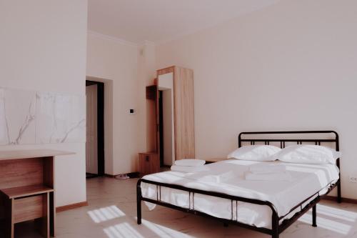 Katil atau katil-katil dalam bilik di New Hotel BEKARYS