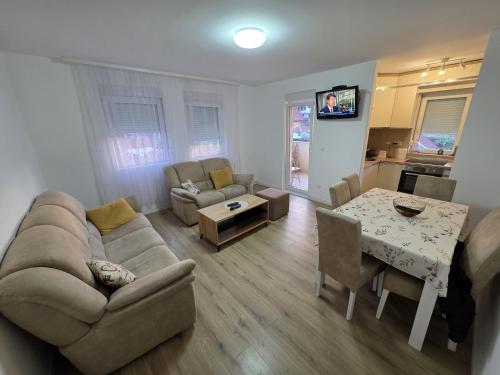 Billede fra billedgalleriet på Relje krilatice i Novi Pazar