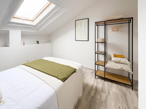 Ένα ή περισσότερα κρεβάτια σε δωμάτιο στο ChillaHomes 202