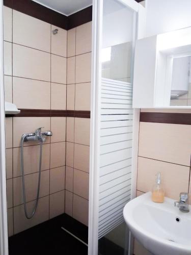 Bilik mandi di Mistral Houses