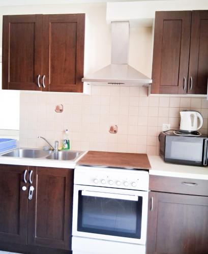 Dapur atau dapur kecil di Mistral Houses