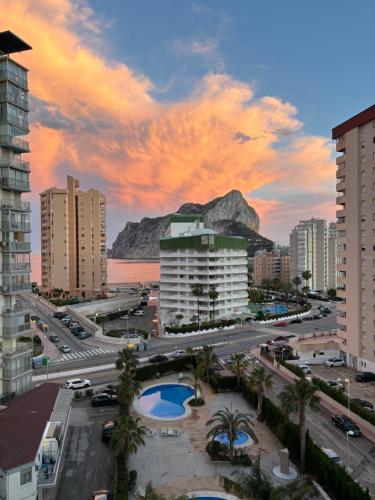 Sea&Ifach View Apartment with Swimming Pool