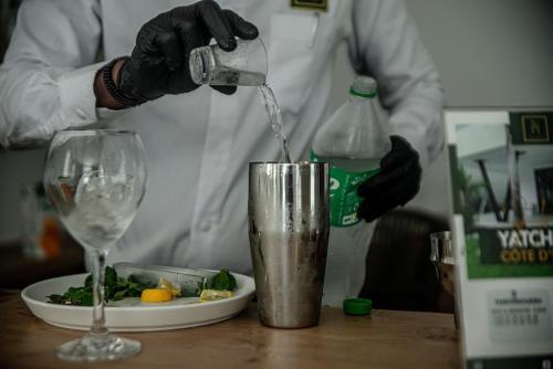Nápoje v ubytování Hotel Yatchenin Abidjan