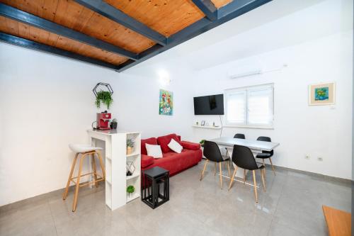 Apartments with parking space Zadar - 22871
