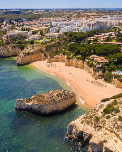 Sardine Holidays I com varanda e vista mar