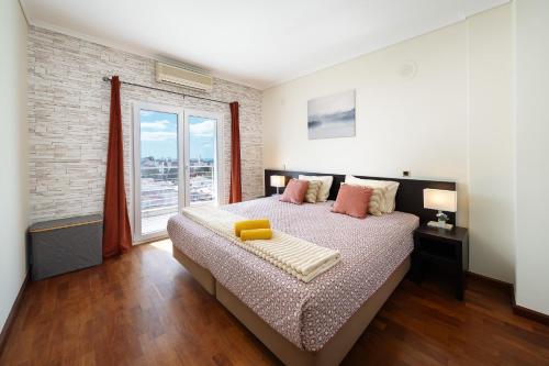 Newly Remodeled 2BD Brilliant Oura Strip 9min beach