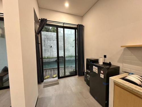 Villa Danishにあるキッチンまたは簡易キッチン