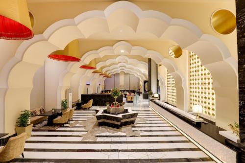 Posezení v ubytování Saura Hotel, Agra - A Club Mahindra Associate
