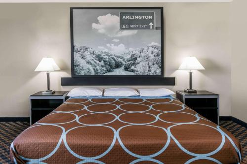 Cama o camas de una habitación en Super 8 by Wyndham Arlington Near AT&T Stadium