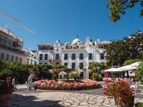 Spacious apartment with terrace and garden close to the sea