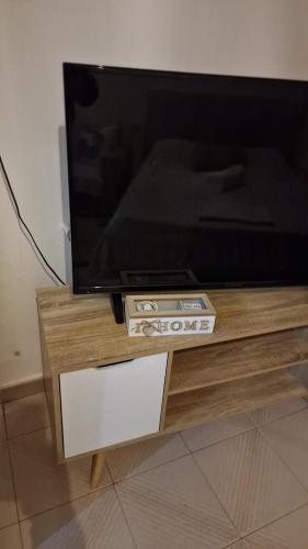 Home away from home - 3BR - 14' walk to port