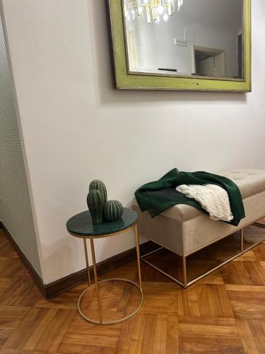 Lungarno Vespucci Apartment by Charming Italy Tour
