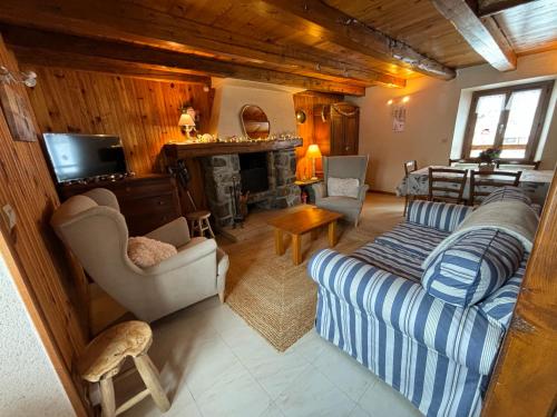 Gîte 6 pers jardin et cheminée à 10 mn des pistes