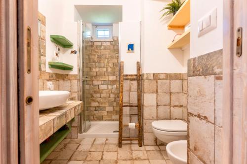 Un baño de Trullo di Serena