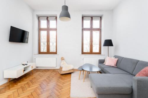 Dietla Avenue Charm Apartment by BookingHost