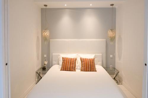 Modern & peaceful 1BD APT by Champs-Elysees with AC