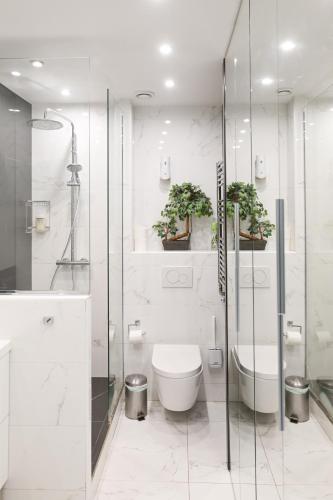 Modern & peaceful 1BD APT by Champs-Elysees with AC