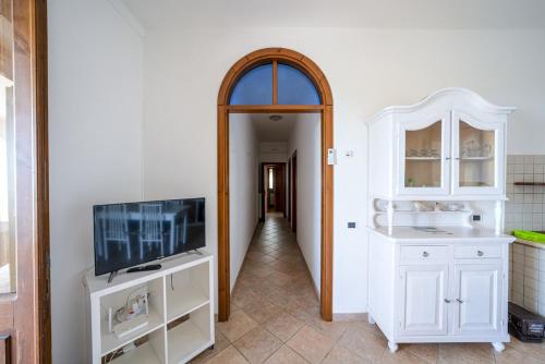 Dapur atau dapur kecil di Villa Nina - oasi di pace tra natura e mare in Puglia