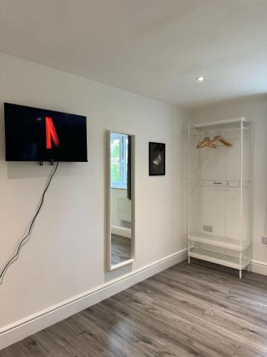 Gallery image of Stratford Park Inn in London