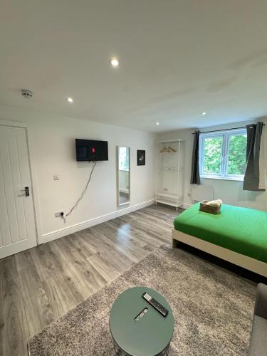 Gallery image of Stratford Park Inn in London