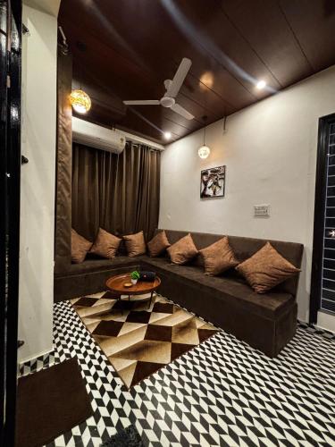 Gallery image of The Brownstone Villa 2Bhk Timeless Luxury Living in Jaipur