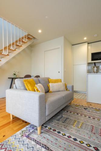Luxury Style 4 with AC Downtown Porto near Metro