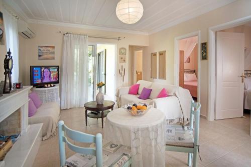 Lefkada Summer House near the beach