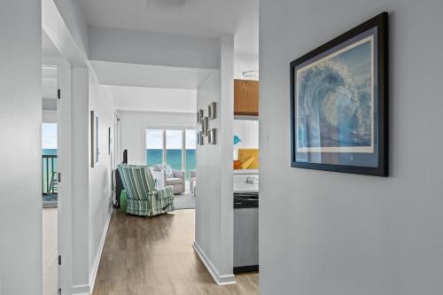 Kuchyň nebo kuchyňský kout v ubytování Maritime West C-33 condo