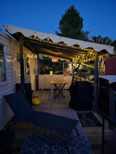 family's dream Canet plage à pied Mobile-home tout confort avec terrasse piscines et parc aquatique