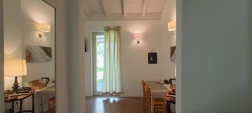 ジェーラ・ラーリオにあるCascina Borgofranconeのギャラリーの写真