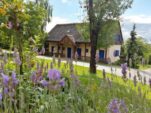 Zahrada ubytování Winery, Restaurant & Pension Vuglec Breg
