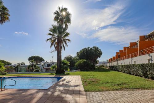 Jardins do Castelo - Piscina e tranquilidade - BY BEDZY