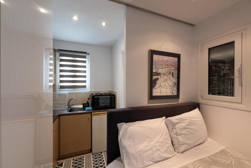 Tiny Apartment in the Centre of Athens