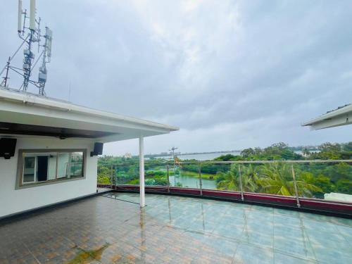 Piscina en o cerca de Siddharth Lake View Penthouse