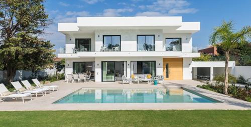 Homeclub Villa con Piscina Privada en Guadalmar