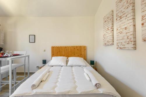 Photo de la galerie de l'établissement L'Eurois - Wifi - Jardin, à Évreux