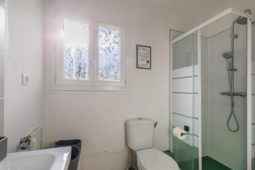 Photo de la galerie de l'établissement L'Eurois - Wifi - Jardin, à Évreux