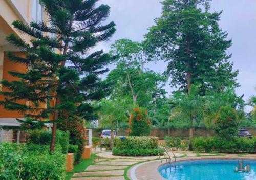 Bazén v ubytování Family-Friendly Condo with Free Parking, Pool and Gym in Palawan - B2 7Beryl nebo v jeho okolí