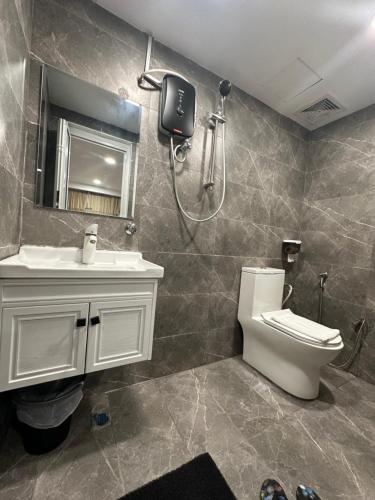 Koupelna v ubytování SS Grey Hotel