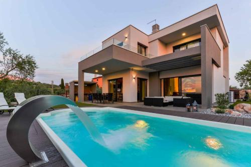 Villa Primavera for 8 people in Buje with private pool & pet friendly