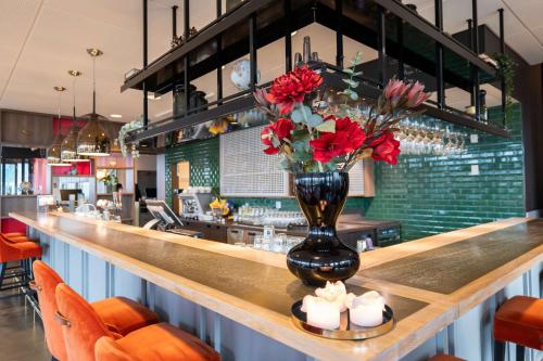 Ο χώρος του lounge ή του μπαρ στο Best Western Plus Park City Lund