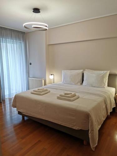 Temple of Zeus 3BD Apartment