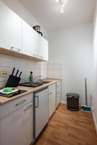 Dapur atau dapur kecil di MonteurzimmerKING Schkeuditz