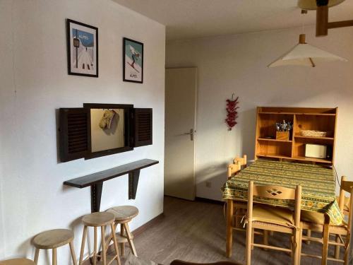 Photo de la galerie de l'établissement Grand 2 pièces, jusqu'à 6 pers, balcon, Les Orres - FR-1-322-16, aux Orres