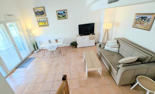 Ref MILTON by Palmes d Or Properties